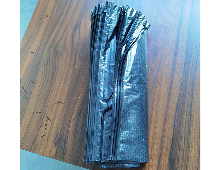 Garment zipper bag